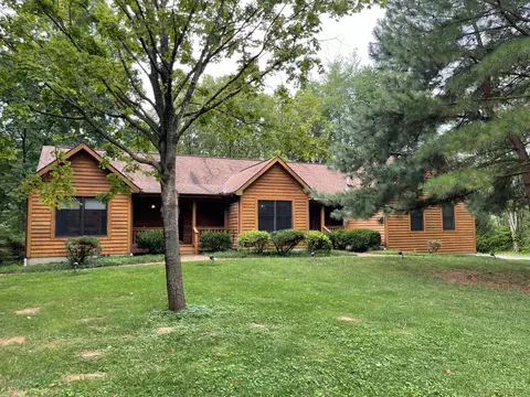 1701 White Birch Ln, Amelia, OH 45102