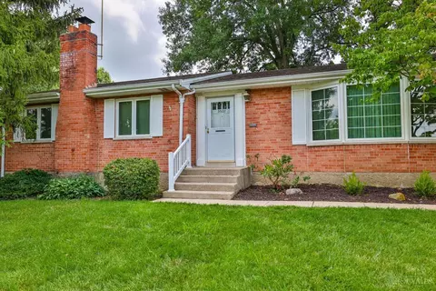 Exterior - 5521 Pinecrest Dr, Cincinnati, OH 45238 photo 2 of 11