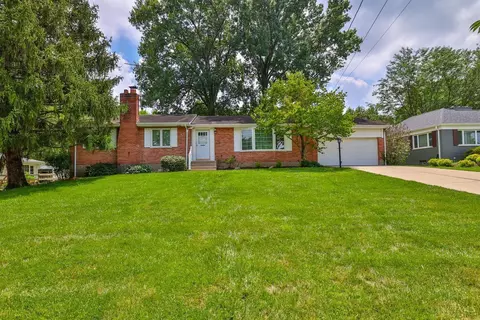 5521 Pinecrest Dr, Cincinnati, OH 45238