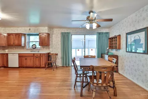 Dining - 5521 Pinecrest Dr, Cincinnati, OH 45238 photo 2 of 3