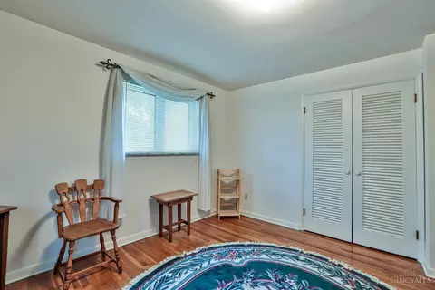 Bedroom - 5521 Pinecrest Dr, Cincinnati, OH 45238 photo 5 of 5