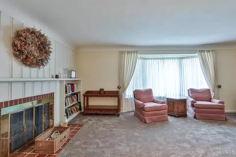 Living - 5521 Pinecrest Dr, Cincinnati, OH 45238 photo 5 of 5