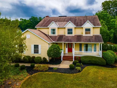 1300 Northwoods Dr, Hillsboro, OH 45133