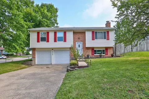 830 Beechmeadow Ln, Cincinnati, OH 45238