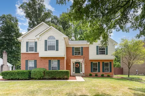 6340 Paxton Woods Dr, Loveland, OH 45140