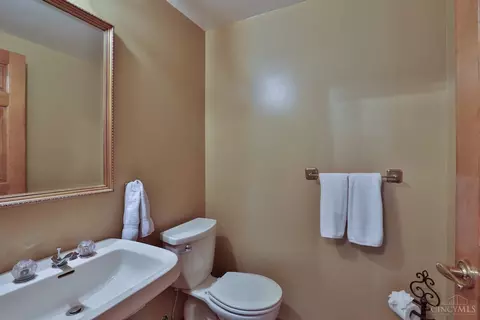 7875 Sagamore Dr, Cincinnati, OH 45236 photo 25