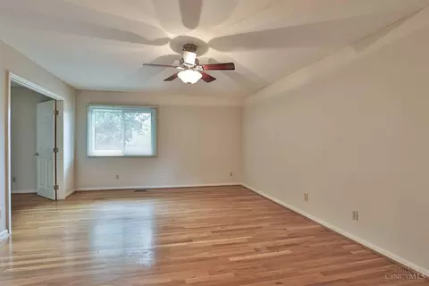 7875 Sagamore Dr, Cincinnati, OH 45236 photo 17