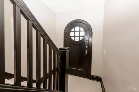 Entry Way - 429 Wilkinson St, Cincinnati, OH 45206 photo 1 of 2