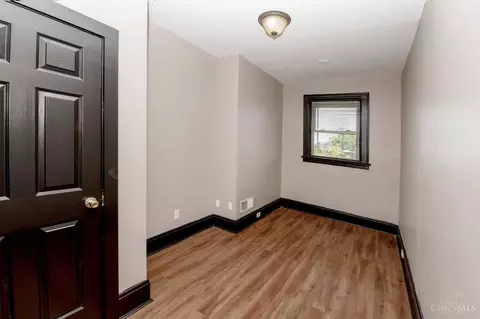 Bedroom - 429 Wilkinson St, Cincinnati, OH 45206 photo 7 of 7