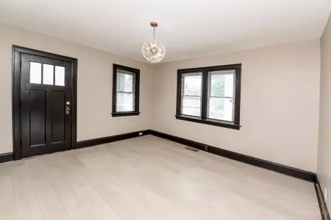 Living - 429 Wilkinson St, Cincinnati, OH 45206 photo 1 of 1