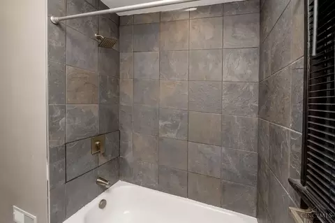 Bath - 429 Wilkinson St, Cincinnati, OH 45206 photo 2 of 2