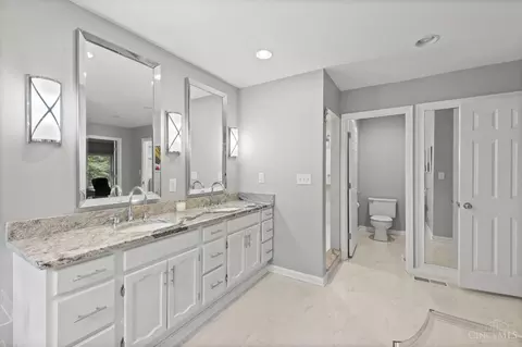 8443 Greenleaf Dr, Cincinnati, OH 45255 photo 28