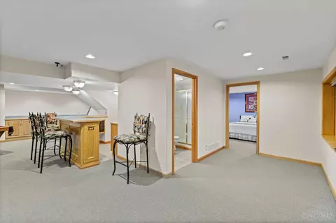 8443 Greenleaf Dr, Cincinnati, OH 45255 photo 39