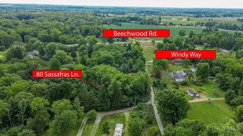 80 Sassafras Ln, Washington Twp, OH 45177