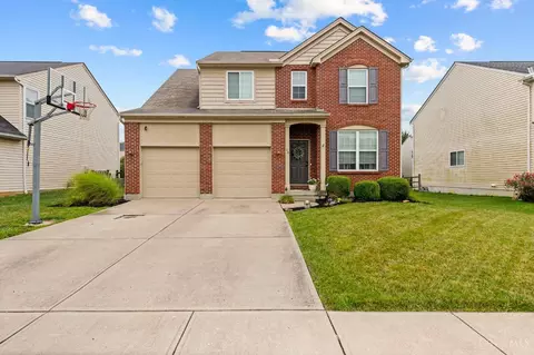 18 Cedarwood Dr, Amelia, OH 45102