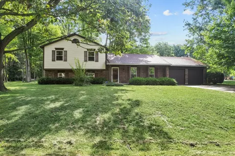 3885 Heritage Oak Dr, Amelia, OH 45102