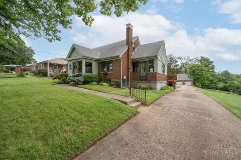 10036 Skyridge Dr, Colerain Twp, OH 45252