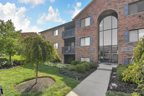 9443 Canyon Pass Dr, West Chester, OH 45011