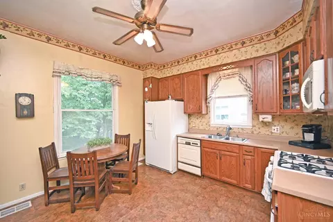 2916 Urwiler Ave, Cincinnati, OH 45211 photo 24