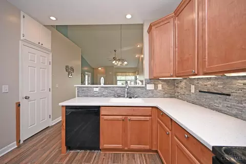 Kitchen - 4274 Gensen Loop, Cincinnati, OH 45245 photo 3 of 4