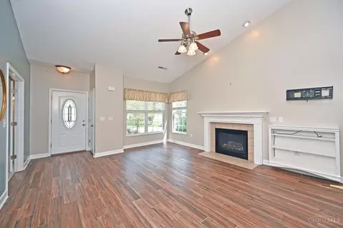 Living - 4274 Gensen Loop, Cincinnati, OH 45245 photo 4 of 5