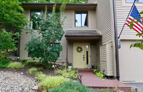 121 Miami Lakes Dr, Milford, OH 45150