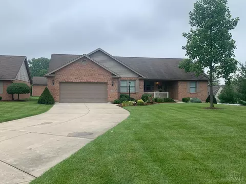 1122 Deerfield Cir, Hamilton, OH 45013