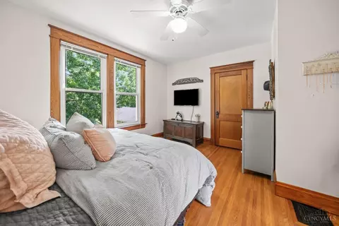 Bedroom - 3764 Drake Ave, Cincinnati, OH 45209 photo 2 of 3