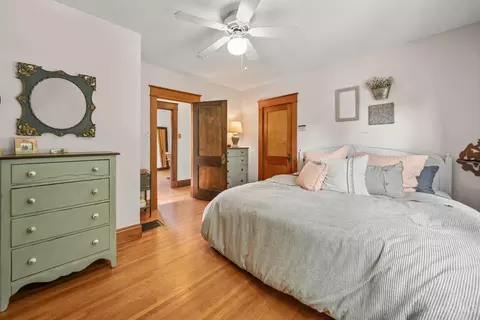 Bedroom - 3764 Drake Ave, Cincinnati, OH 45209 photo 3 of 3