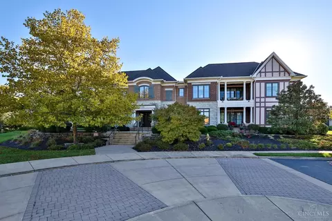 9606 Park Manor Blvd #202, Blue Ash, OH 45242