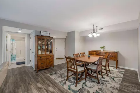 835 Neeb Rd #2, Cincinnati, OH 45233 photo 4