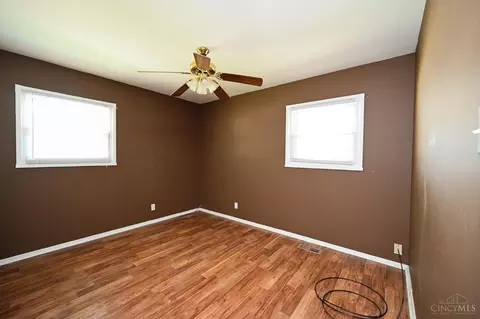Bedroom - 4297 Williams Ave, Cincinnati, OH 45236 photo 4 of 9