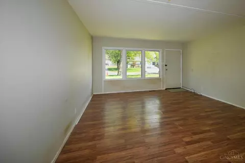 Living - 4297 Williams Ave, Cincinnati, OH 45236 photo 5 of 5