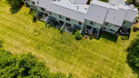 View/Area - 7814 Hackney Cir, Maineville, OH 45039 photo 2 of 3