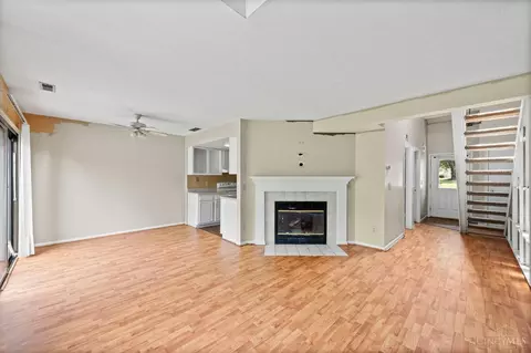 Living - 7814 Hackney Cir, Maineville, OH 45039 photo 1 of 3