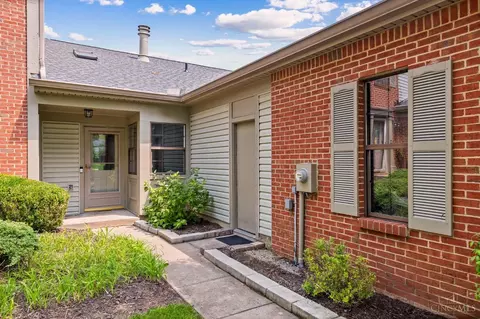 Exterior - 7814 Hackney Cir, Maineville, OH 45039 photo 3 of 6