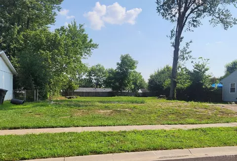 3345 Deshler Dr, Colerain Twp, OH 45251