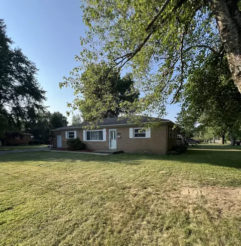 Exterior - 687 Hoffman Ave, Williamsburg, OH 45176 photo 1 of 2