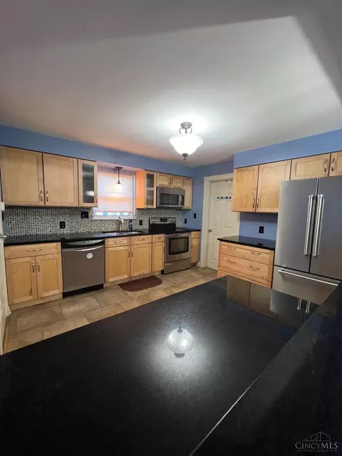 Kitchen - 687 Hoffman Ave, Williamsburg, OH 45176 photo 1 of 2