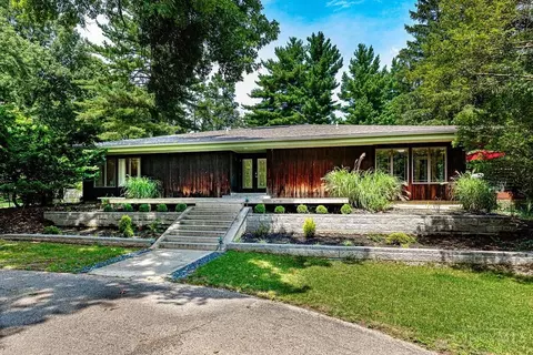 154 Hilltop Rd, Oxford, OH 45056