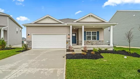 1805 Oak Cv, Goshen Twp, OH 45150