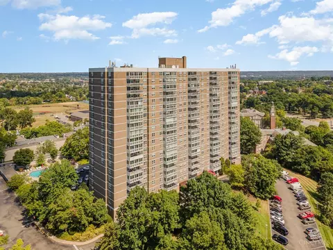 2444 Madison Rd #602B, Cincinnati, OH 45208