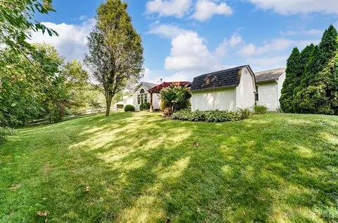 320 Nightwind Dr, Maineville, OH 45039 photo 40