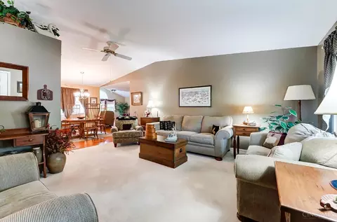 320 Nightwind Dr, Maineville, OH 45039 photo 5