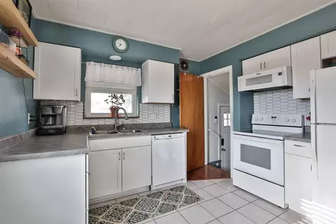 1701 Norcol Ln, Cincinnati, OH 45231 photo 8