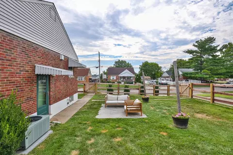 1701 Norcol Ln, Cincinnati, OH 45231 photo 18