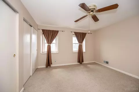 Bedroom - 9783 Bunker Hill Ln, Montgomery, OH 45242 photo 5 of 9