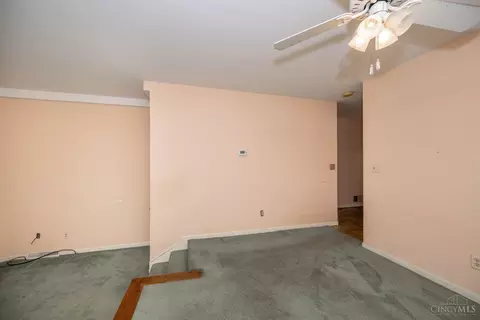 Living - 9783 Bunker Hill Ln, Montgomery, OH 45242 photo 2 of 7