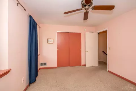 Bedroom - 9783 Bunker Hill Ln, Montgomery, OH 45242 photo 9 of 9