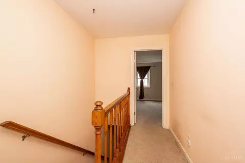 Entry Way - 9783 Bunker Hill Ln, Montgomery, OH 45242 photo 4 of 4